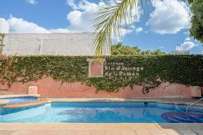 Piscina en o cerca de Suites Parador Santo Domingo de G.