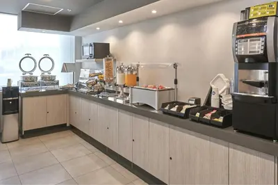 Una cocina o zona de cocina en City Express Junior by Marriott Tuxtepec