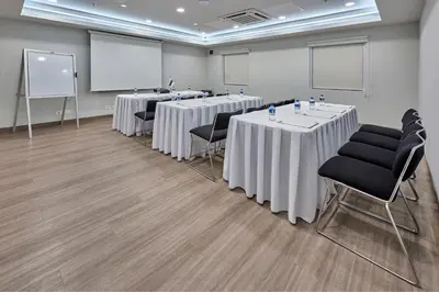 Zona business o sala de conferencias en City Express Junior by Marriott Tuxtepec