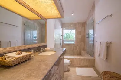 Un baño de Exclusiva Villa Lontananza en Las Brisas, Acapulco