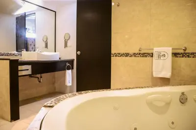 Un baño de Hotel Clara Luna