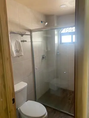 Un baño de Hotel & Balneario Los Angeles
