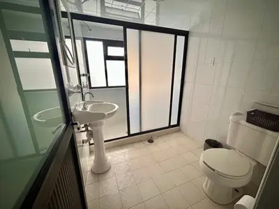 Un baño de Hotel MH