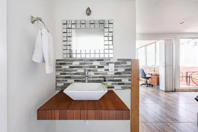 Plano de Lujoso y amplio Loft con alberca climatizada y amplia cama para alberca, Cuernavaca somos los únicos en ofrecerte 2 jacuzzis premium con agua caliente y sistema de hidromasaje tipo spa, terraza panorámica con asador de carbon y mas amenidades!