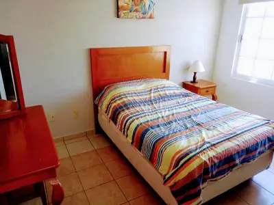 Cama o camas de una habitación en Casa privada para descanso, se renta para 8 personas completa Y tambien por habitacion con baño privado para 2 o 4 personas compartiendo areas comunes