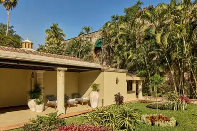 Jardín al aire libre en Fiesta Americana Hacienda San Antonio El Puente Resort & Spa