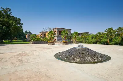 Jardín al aire libre en Fiesta Americana Hacienda San Antonio El Puente Resort & Spa