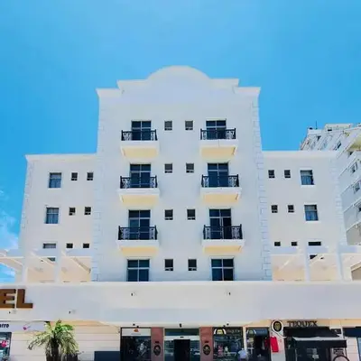 Hotel Ruiz Milán