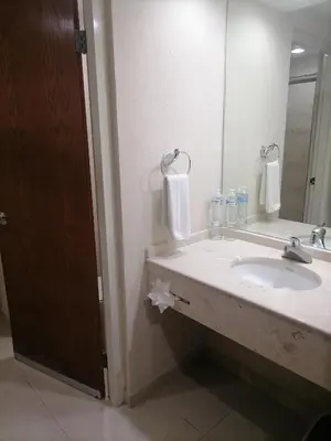 Un baño de Balaju Hotel & Suites
