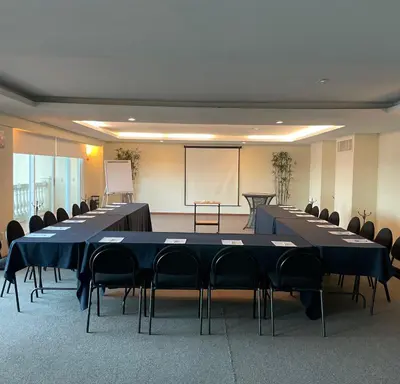Zona business o sala de conferencias en Astur Hotel & Residence
