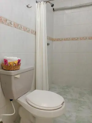 Un baño de Hotel Playa de Oro - Enfrente de WTC y Plazas Comerciales