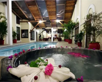 Piscina en o cerca de Hotel Misión Xalapa