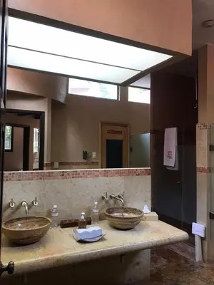 Un baño de Hotel & Spa Hacienda de Cortés