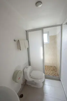 Un baño de Hotel Oaxaca Inn Express