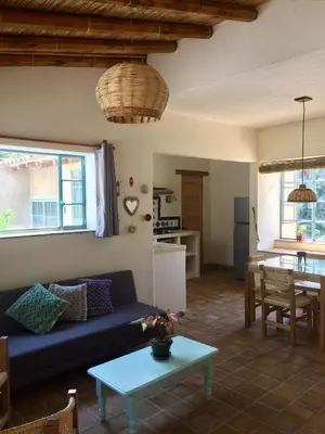 Una cocina o zona de cocina en El Pocito Quiet Bungalow