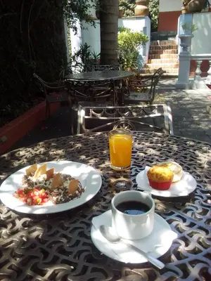 Comida en o cerca de este hotel