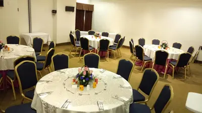 Un restaurante o sitio para comer en Holiday Inn Express Tuxtla Gutierrez La Marimba by IHG