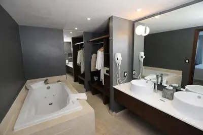 Un baño de Hotel Montetaxco