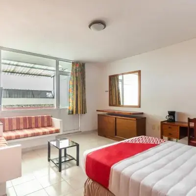 OYO Hotel Casa Blanca