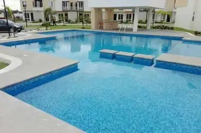 Piscina en o cerca de Casa con alberca y laguna