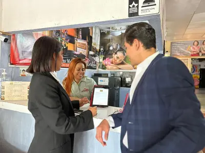 Clientes alojados en Hotel Makarios