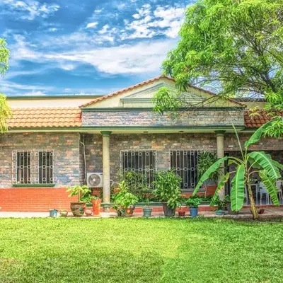Casa grande y privada