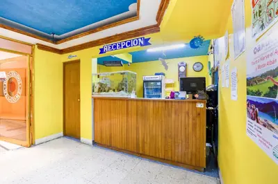 El vestíbulo o zona de recepción de OYO Hotel Emperador, Oaxaca