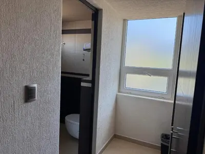 Un baño de Comfort Inn Puebla Centro Hist rico