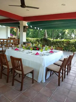Un restaurante o sitio para comer en Las Calandrias