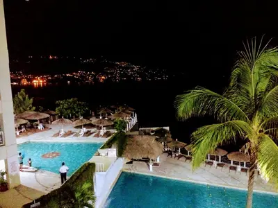Piscina en o cerca de SUITE SELECT TORRES GEMELAS