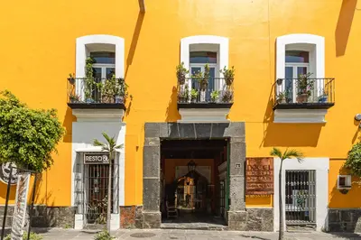 Edificio en el que se encuentra el hotel