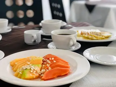 Comida en o cerca de este hotel
