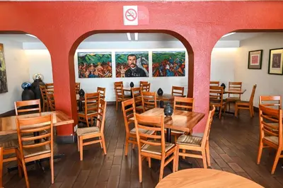 Un restaurante o sitio para comer en Hotel Hacienda
