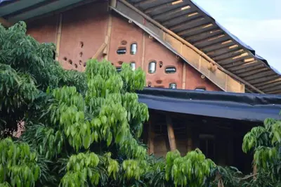 Edificio en el que se encuentra el lodge