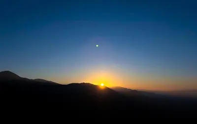 Amanecer o atardecer desde la casa o chalet o alrededores