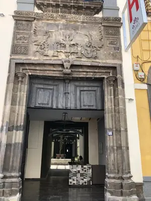 Fachada o entrada de Hotel Isabel