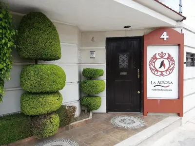 Fachada o entrada de Hotel La Aurora Like Home