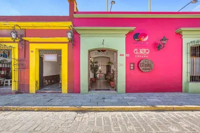 Fachada o entrada de Capital O El Nito Posada