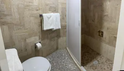 Un baño de Bonita Suite Torres Gemelas