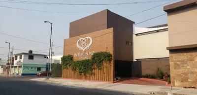 Edificio en el que se encuentra el love hotel