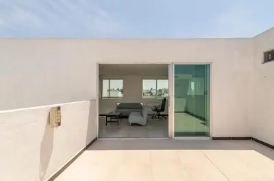Un patio o zona al aire libre en Casa Grande, Cómoda y con Seguridad - Excelente Ubicación