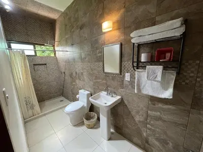 Un baño de Alma mía - Hospedaje Cholula