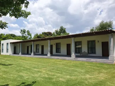 Edificio en el que se encuentra el albergue