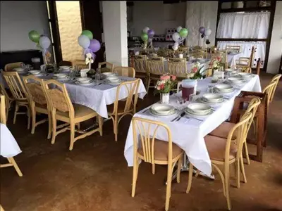 Un restaurante o sitio para comer en HOTEL ALTAVISTA
