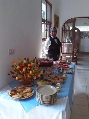 Comida en o cerca de este hotel