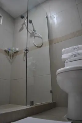 Un baño de Hotel Infinity