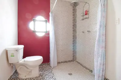 Un baño de Hermosa Suite Privada en Casa Holística