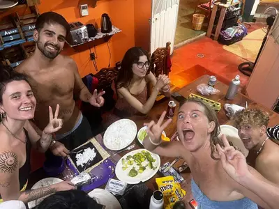 Clientes alojados en Nopalero Hostel