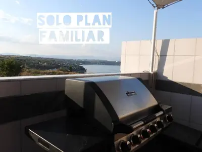 Plano de Bonita Casa en Condominio con Alberca y Acceso al Lago