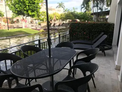 Vista de un río cerca de esta villa